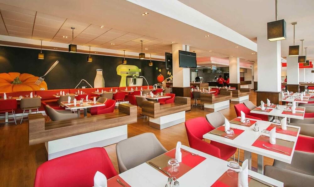 Ibis Lagos Икея Экстерьер фото